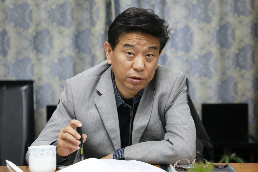副院长冯力斌